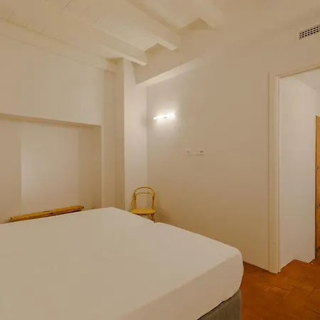 Flateli Santa Clara 02 * Χιρόνα